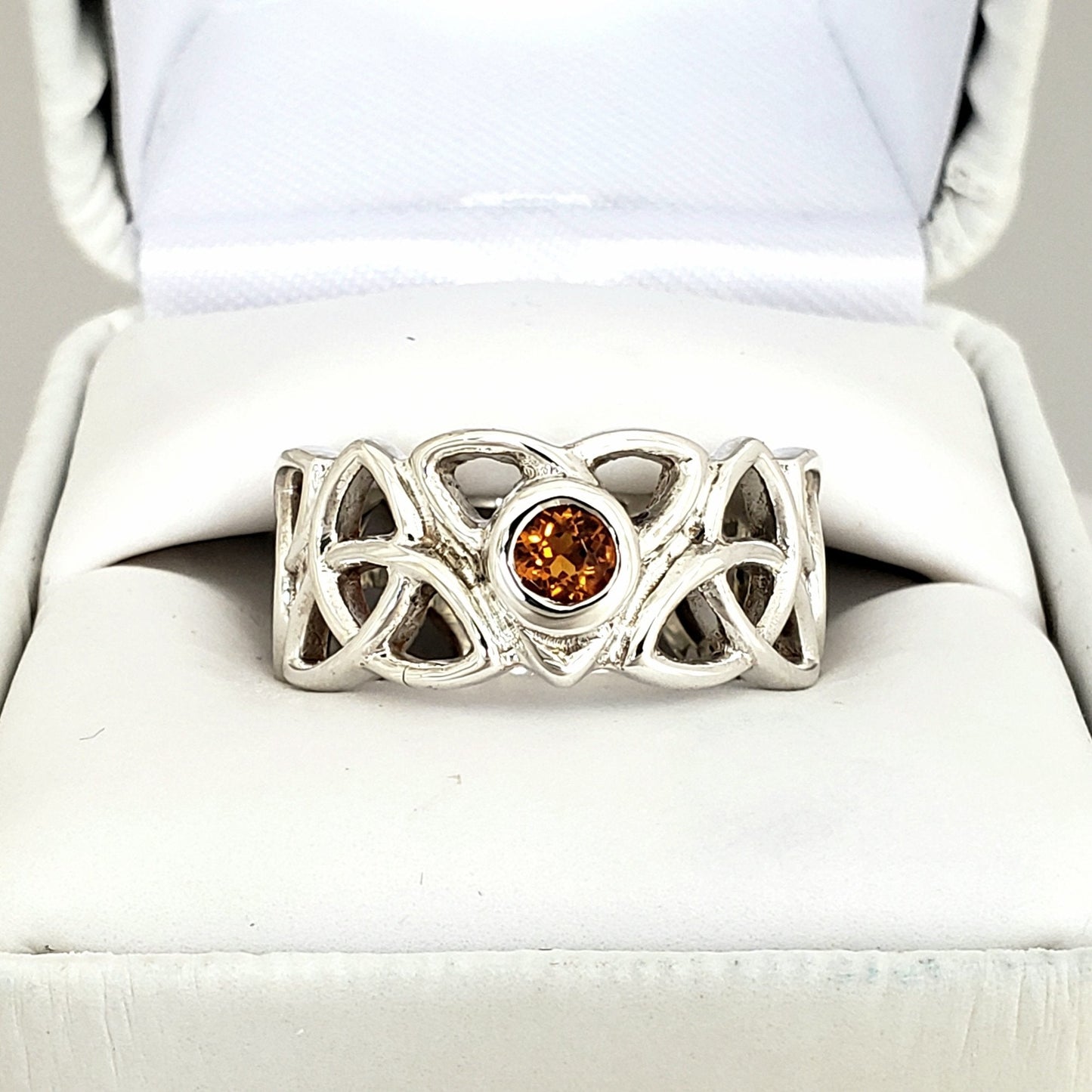 Celtic Knot Trinity Ring (2 colors)