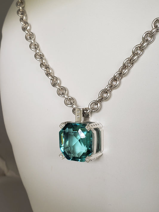 Emerald cut Green Beryl and diamonds