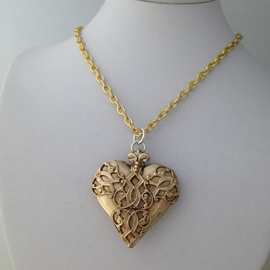 Classical Decorative Heart in Yellow Bronze